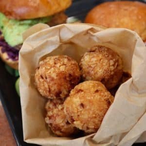 4 Mac Cheese Ball