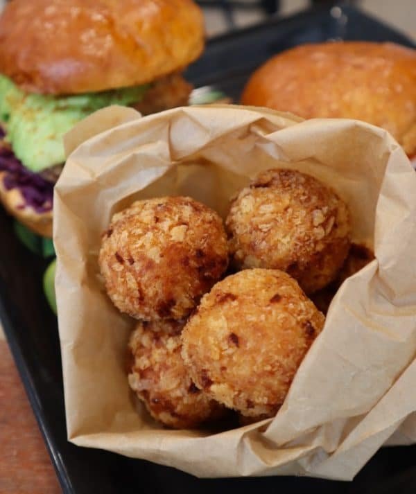 8 Mac Cheese Ball